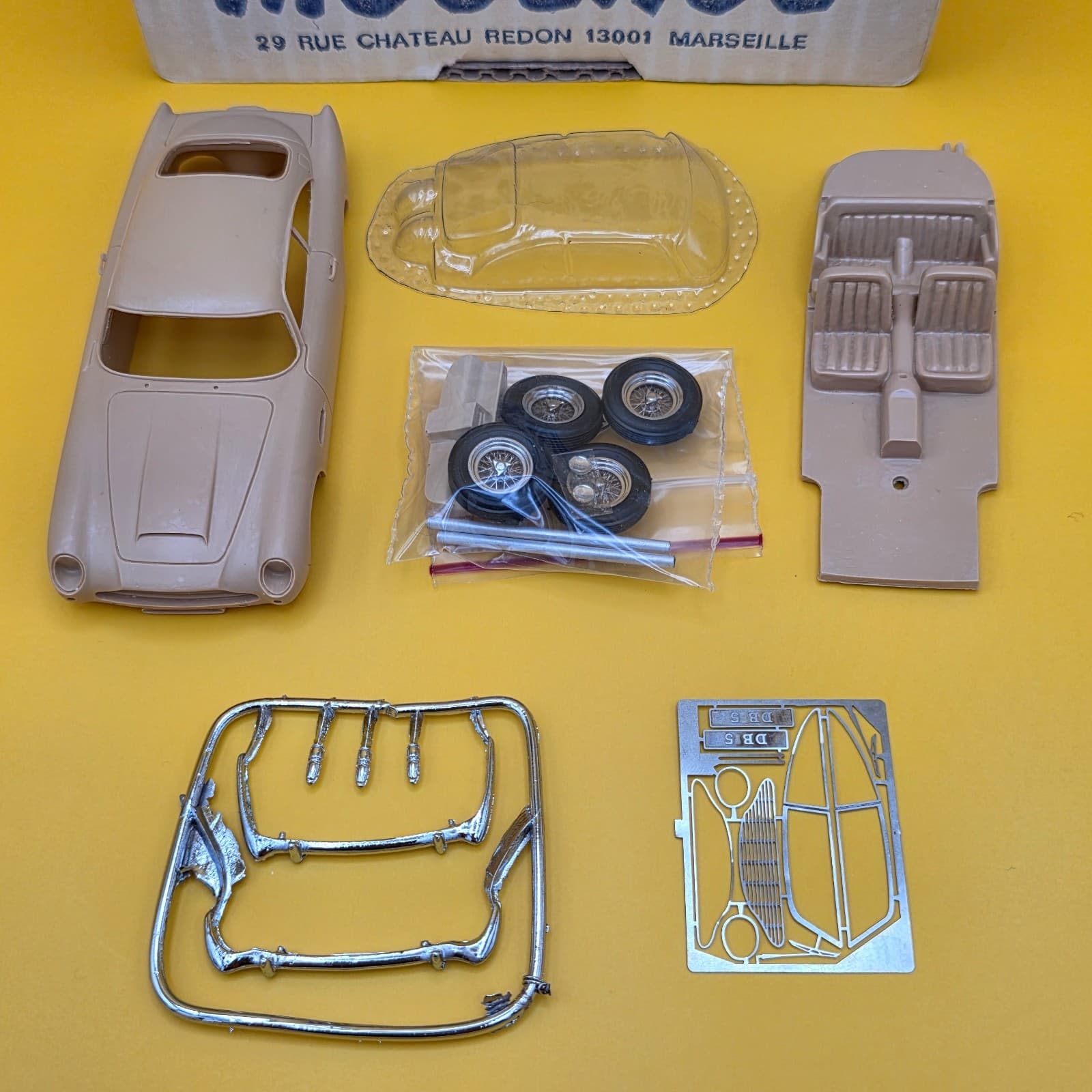 Provence Moulage 64 Aston Martin DB5 Coupe France Resin Model Car Kit 1:43 Scale - Thumbnail 2
