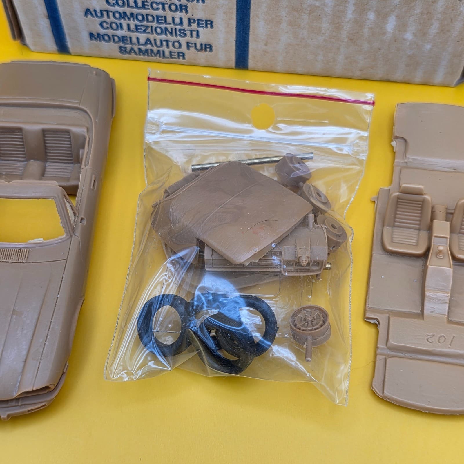 Provence Moulage 1/43 Scale Kit K0403D - Jaguar X JS Cab - Thumbnail 3