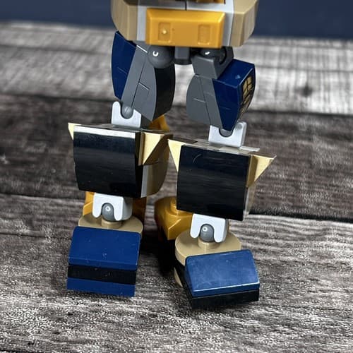 Not complete LEGO Marvel Avengerd 76141 Thanos Mech - Thumbnail 3