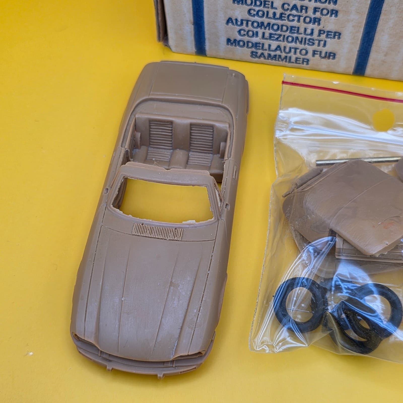 Provence Moulage 1/43 Scale Kit K0403D - Jaguar X JS Cab - Thumbnail 2
