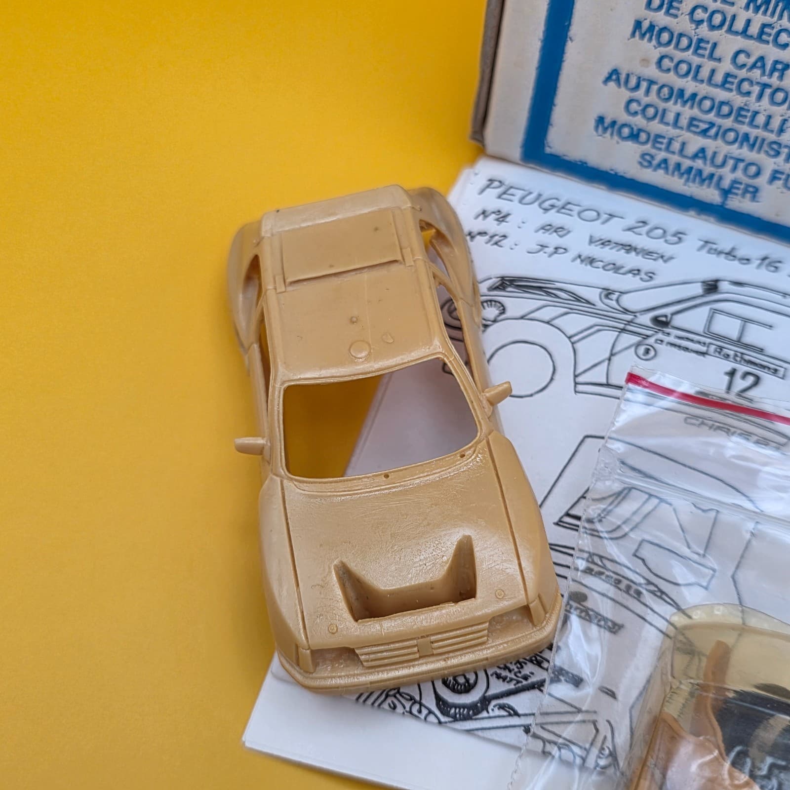 Provence Moulage Kit à Monter 1/43 - Peugeot 205 T16 Rallye RAC 1000 Lacs 1984 - Thumbnail 4