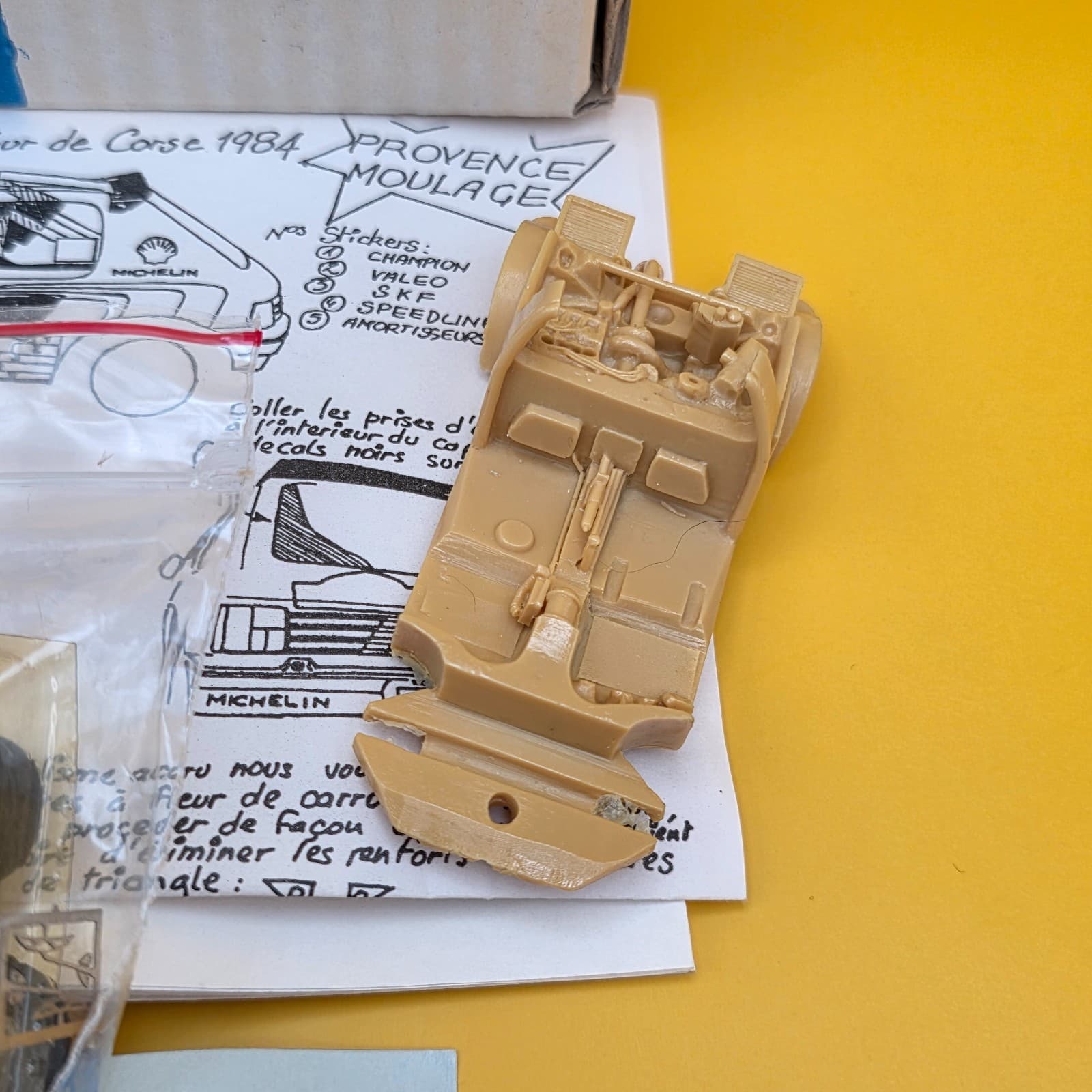 Provence Moulage Kit à Monter 1/43 - Peugeot 205 T16 Rallye RAC 1000 Lacs 1984 - Thumbnail 5