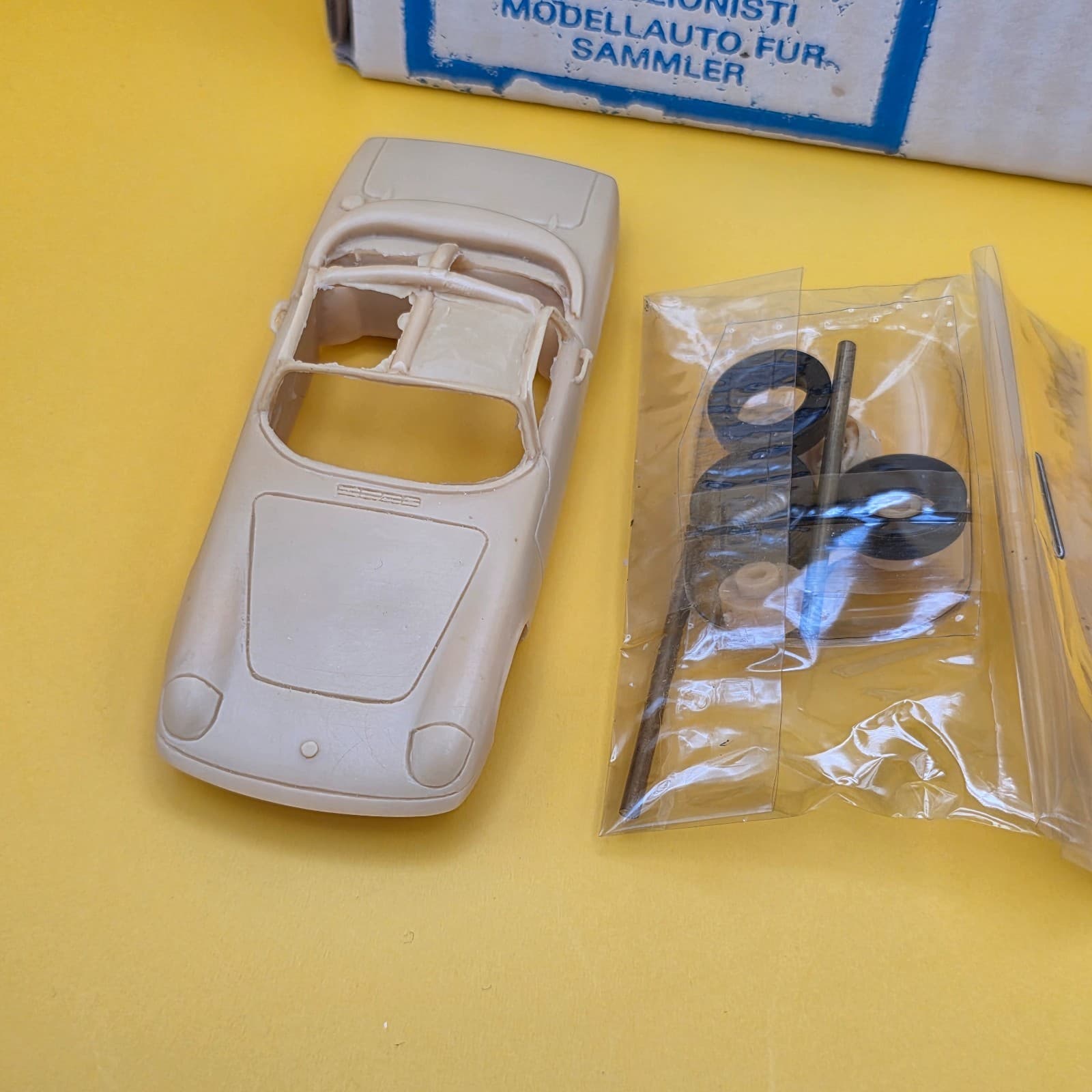 Provence Moulage 1:43 Scale Lotus Elan Coupe Model Kit French - Thumbnail 2