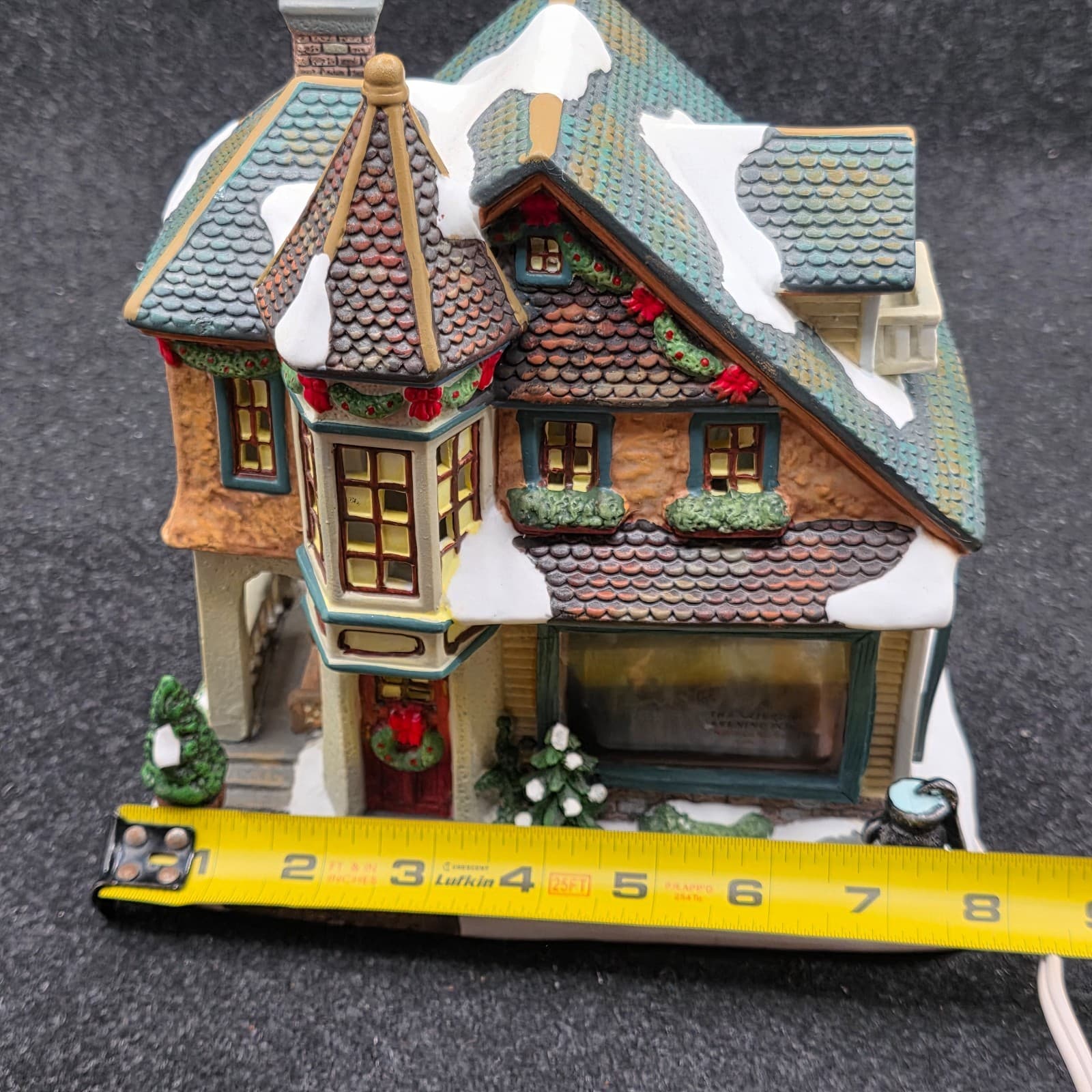 Norman Rockwell "Freedom From Want” Porcelain Christmas House Lighted Box - Thumbnail 10