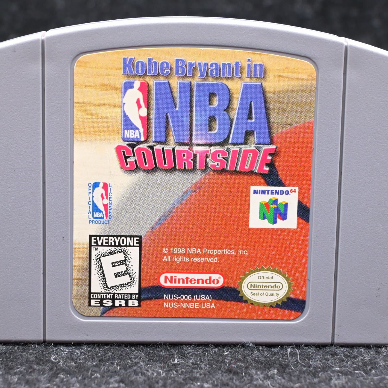 Kobe Bryant in NBA Courtside (Nintendo 64, 1998) Cleaned Tested Authentic N64 - Thumbnail 2