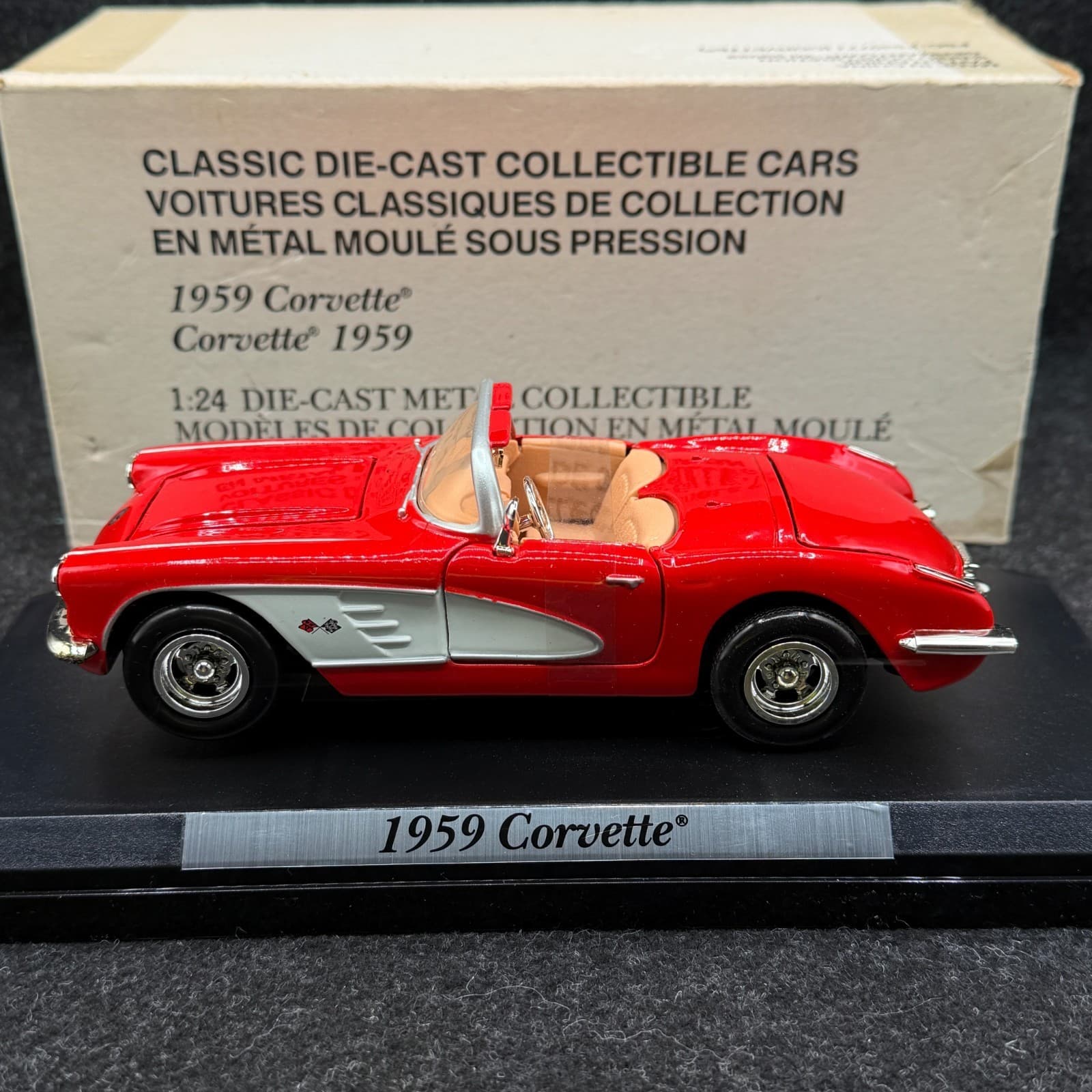 MotorMax 1959 Corvette Red Die-cast Metal Model car 1:24 New Collectible Car - Thumbnail 3