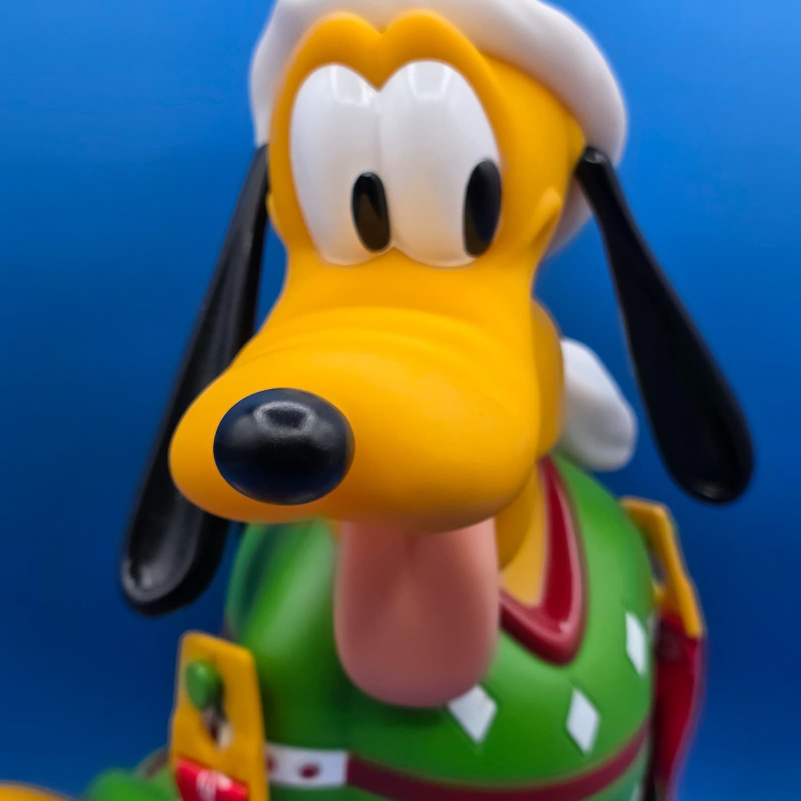 Disneyland Disney Pluto Christmas Popcorn Holder Bucket Park Exclusive W/Lanyard - Thumbnail 12