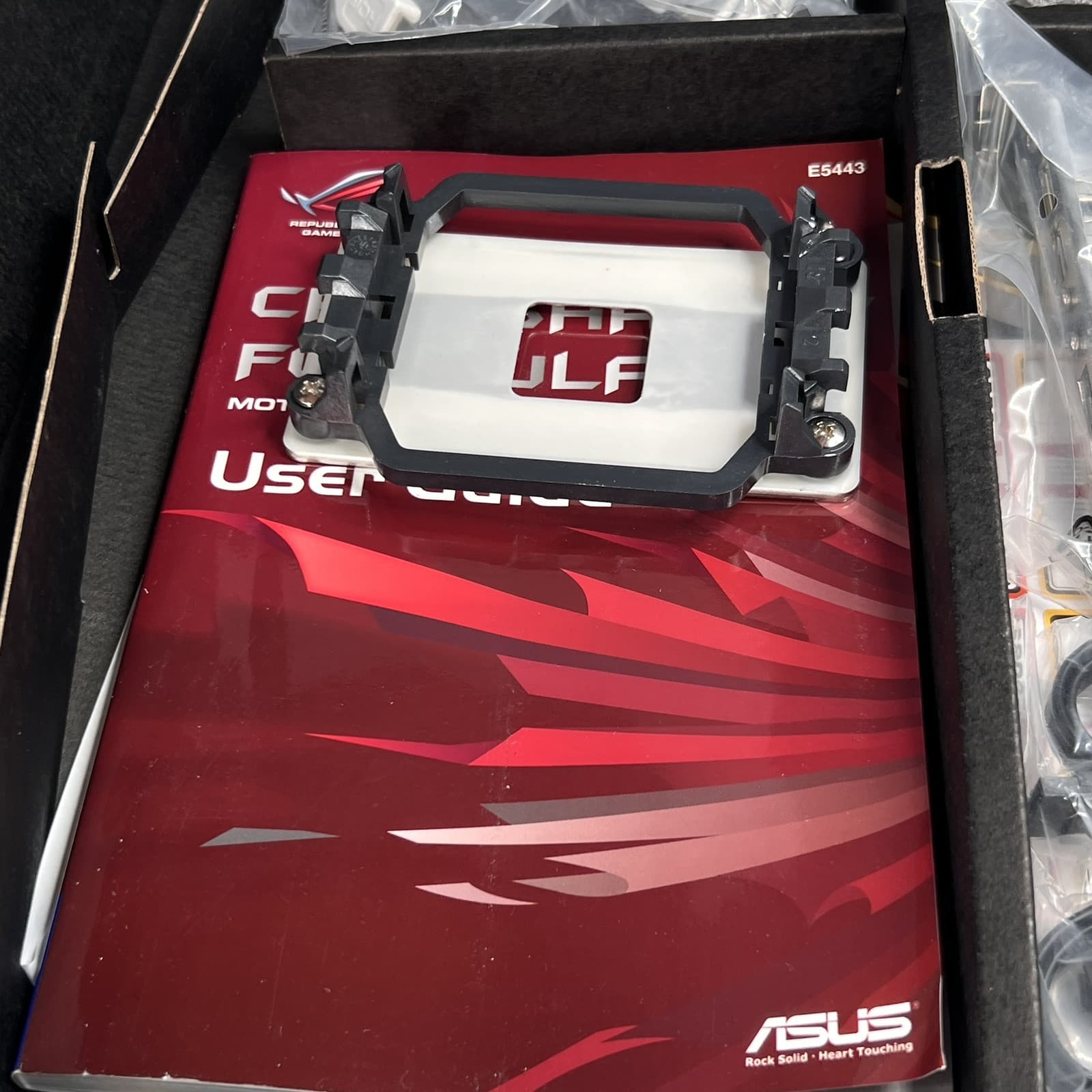 Asus Crosshair IV Formula Motherboard AMD 890FX DDR3 Phenom 2 Athlon x4 - Thumbnail 11