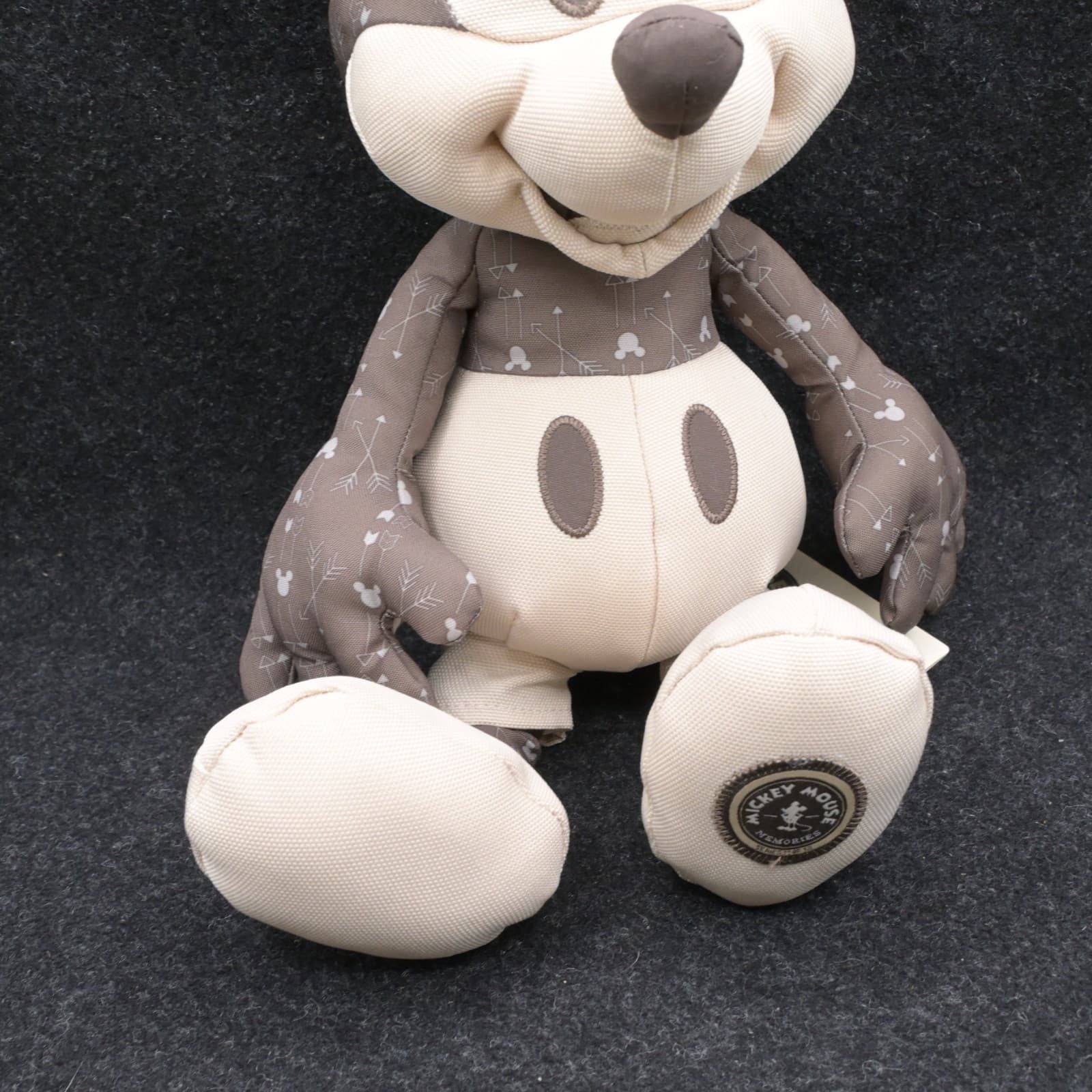 Disney Mickey Mouse Memories Limited Edition Plush November Series 11 of 12. NWT - Thumbnail 3