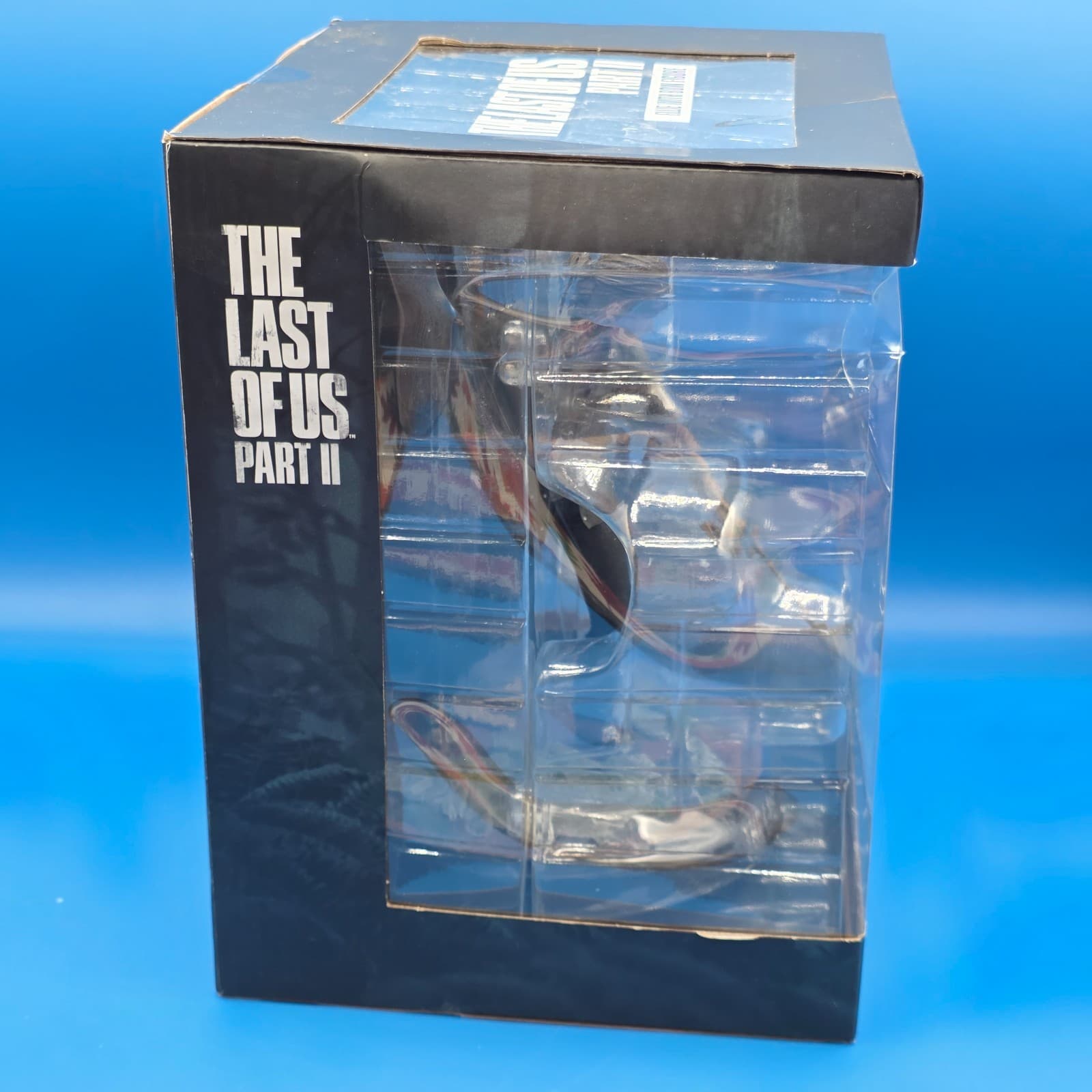 The Last of Us Part II 2 Ellie with Bow Figure Statue 8" Dark Horse NEW sealed - Thumbnail 8