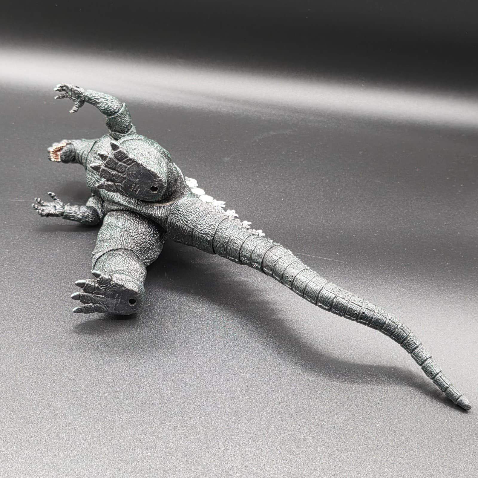 NECA 2014 Godzilla Figure TM & Co Toho WBE 6.5" Tall - Thumbnail 7