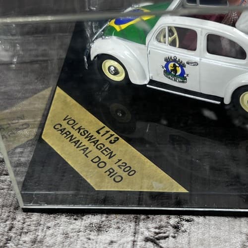 VITESSE Volkswagen 1200 CARNAVAL DO RIO - Brazil L113 Die Cast 1:43 - Thumbnail 4