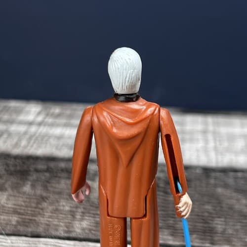 Vintage 1977 Kenner Star Wars Obi Wan Ben Kenobi Figure w/Cape, Damaged Saber - Thumbnail 7