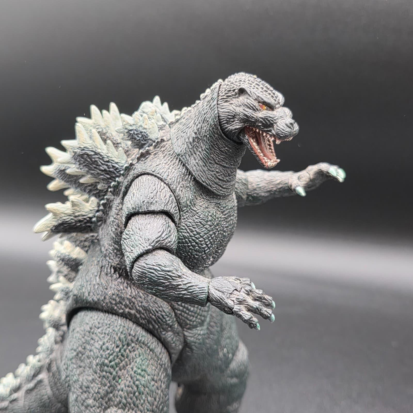 NECA 2014 Godzilla Figure TM & Co Toho WBE 6.5" Tall - Thumbnail 11