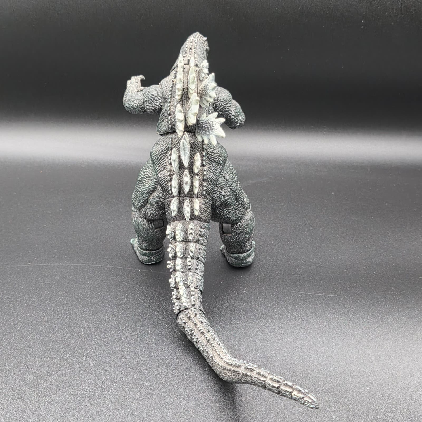 NECA 2014 Godzilla Figure TM & Co Toho WBE 6.5" Tall - Thumbnail 10
