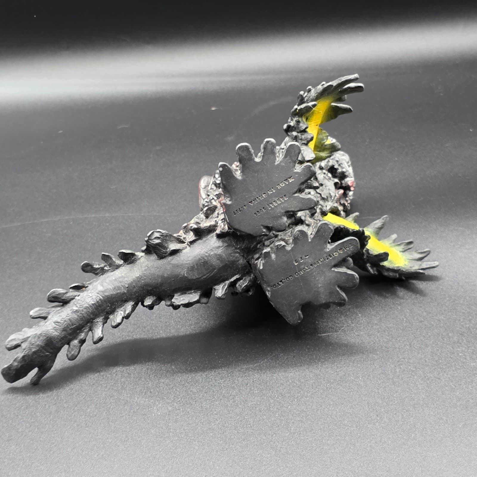 Godzilla HEDORAH Tsuburaya Bandai 2006 Kaiju Movie Monster Vinyl Figure 10303 - Thumbnail 3