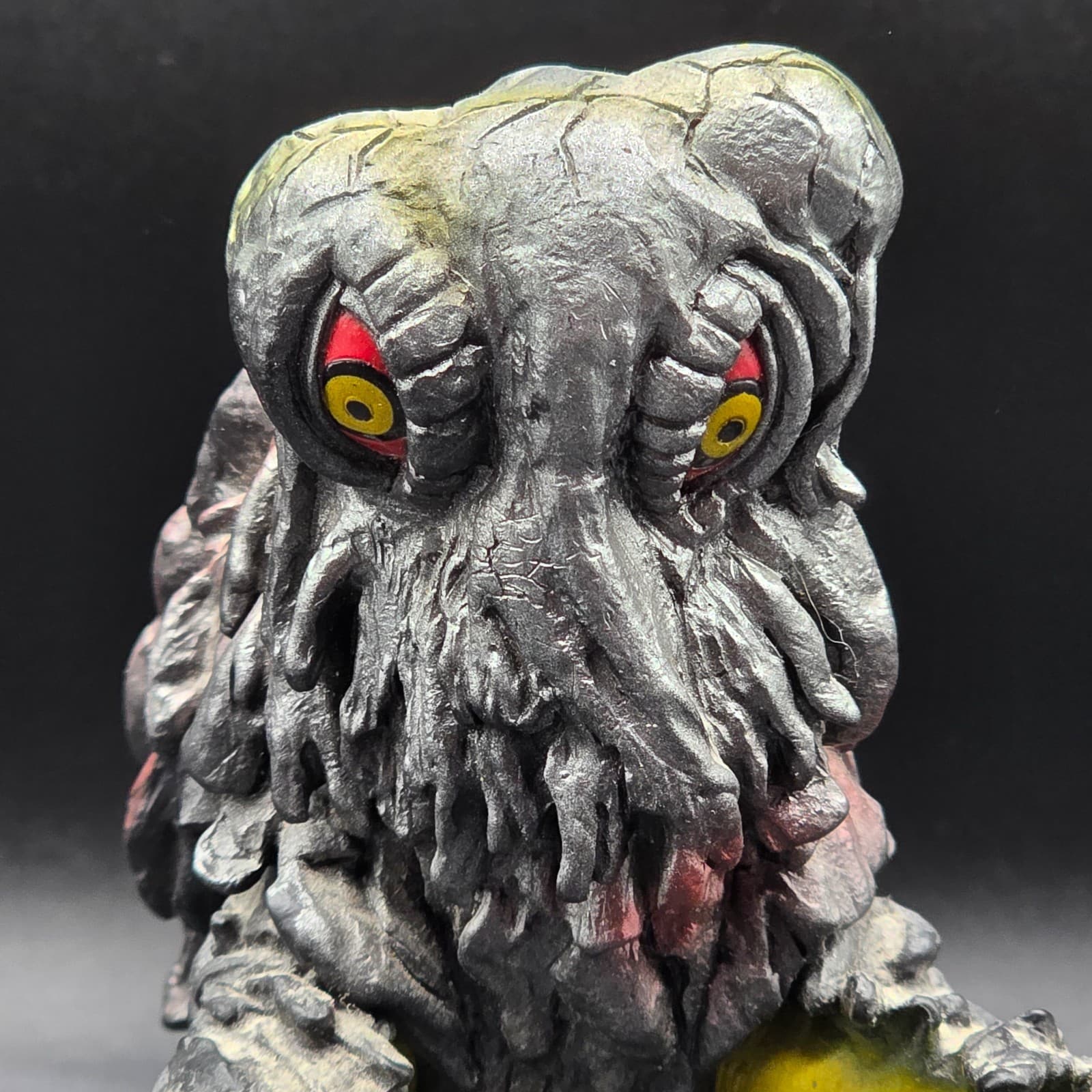 Godzilla HEDORAH Tsuburaya Bandai 2006 Kaiju Movie Monster Vinyl Figure 10303 - Thumbnail 2