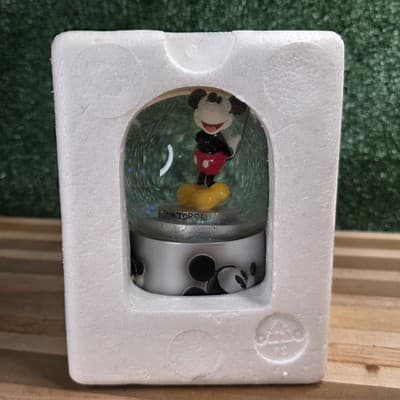 Disney Musical Snow Globe Mickey Mouse March Water Ball Enesco New In Box - Thumbnail 5