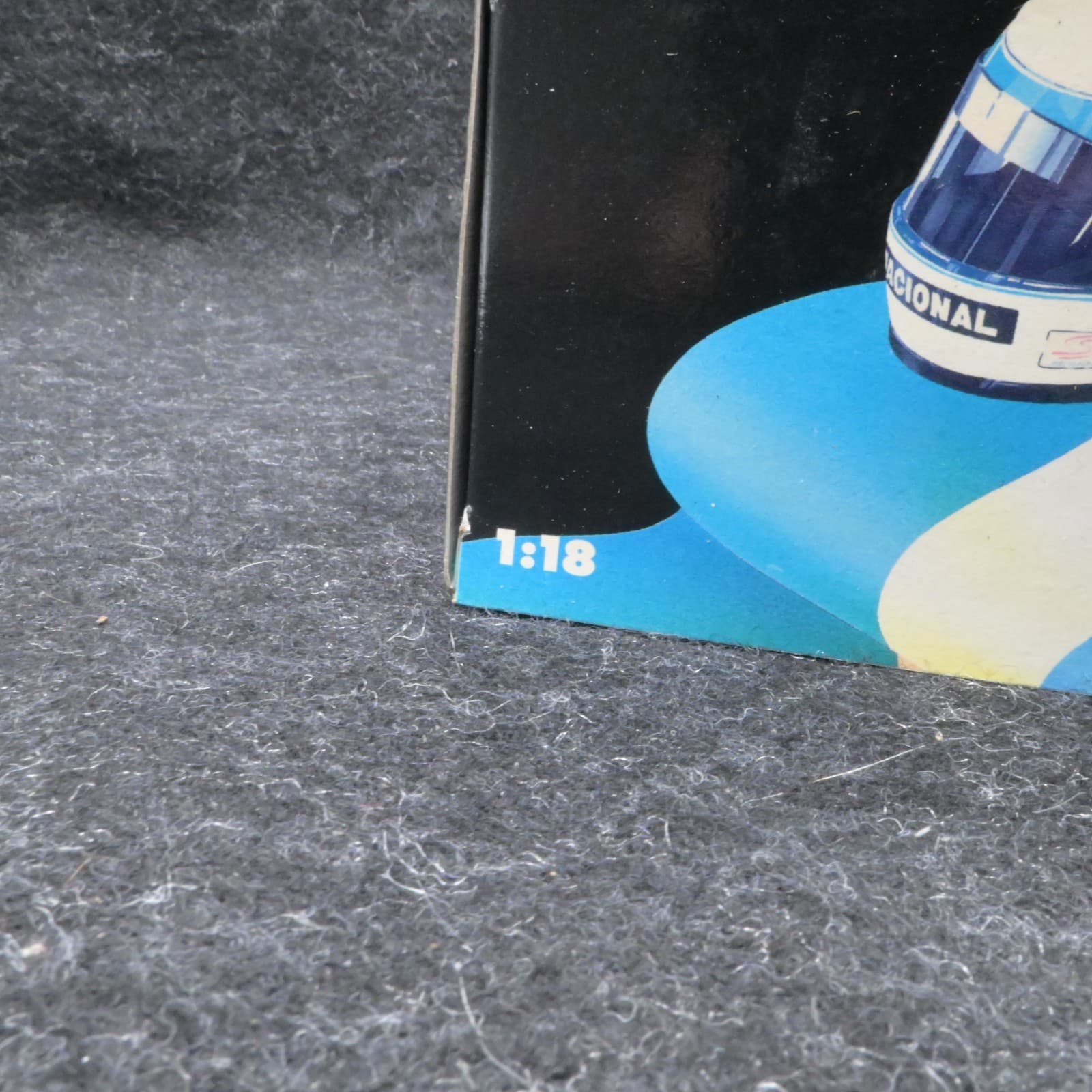 Minichamps Ayrton Senna MP4/4 #12 World Champion 1988 1/18 NIB - Thumbnail 6