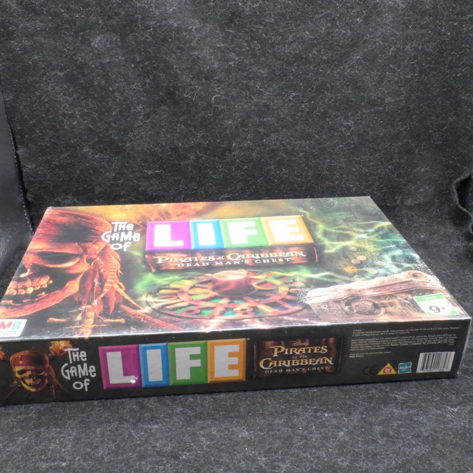 Game of Life Pirates of the Caribbean Dead Man's Chest Edition Disney New Sealed - Thumbnail 3