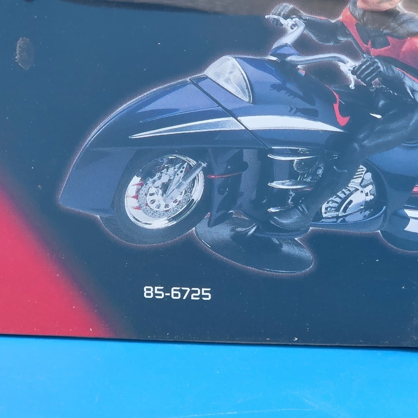 Revell Monogram Scale 1:12 Batman & Robin Robin's Redbird Model Kit 85-6725 - Thumbnail 10
