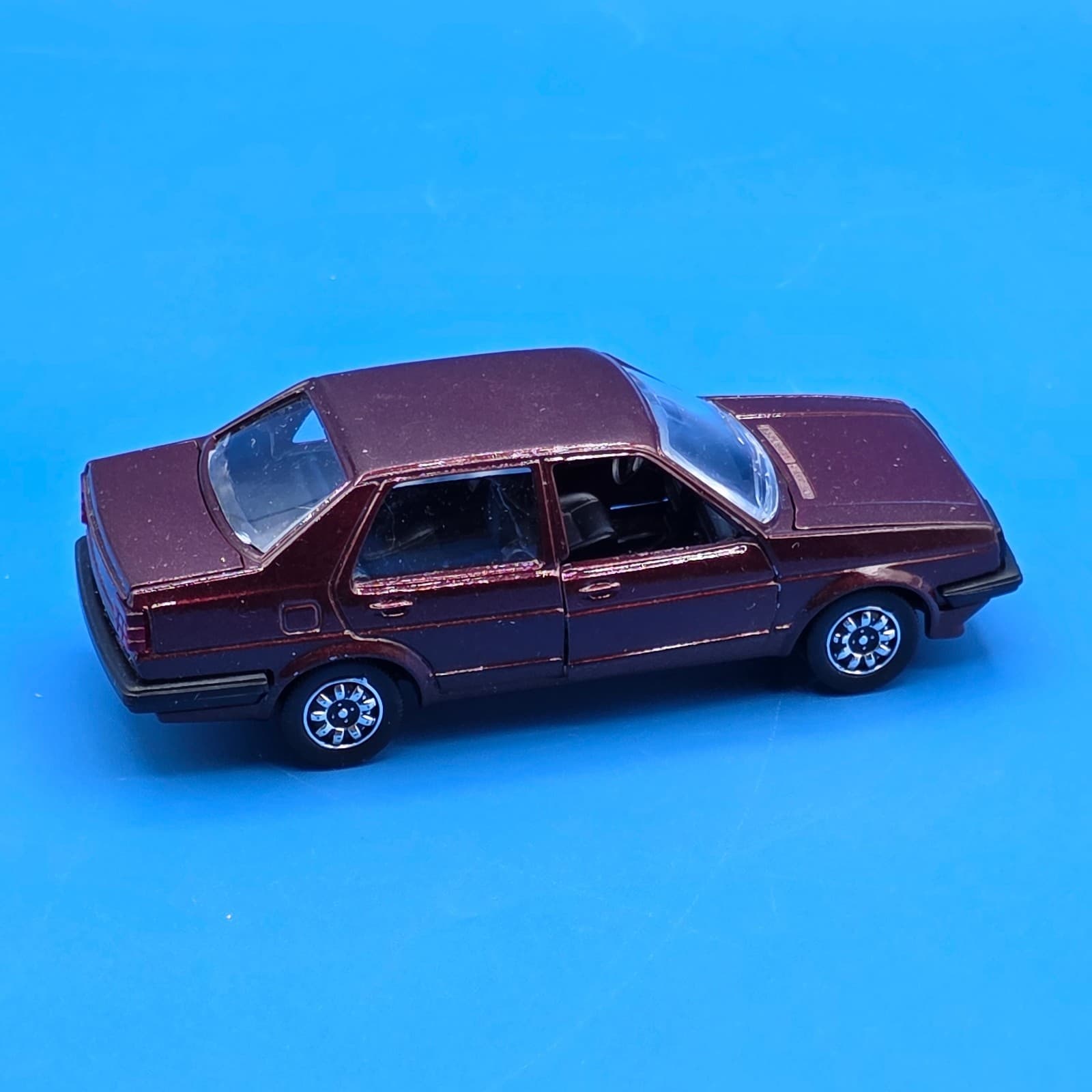 SCHABAK VOLKSWAGEN VENTO JETTA No 1011/1012 SEDAN GERMAN DIE CAST CAR MODEL 1/43 - Thumbnail 5