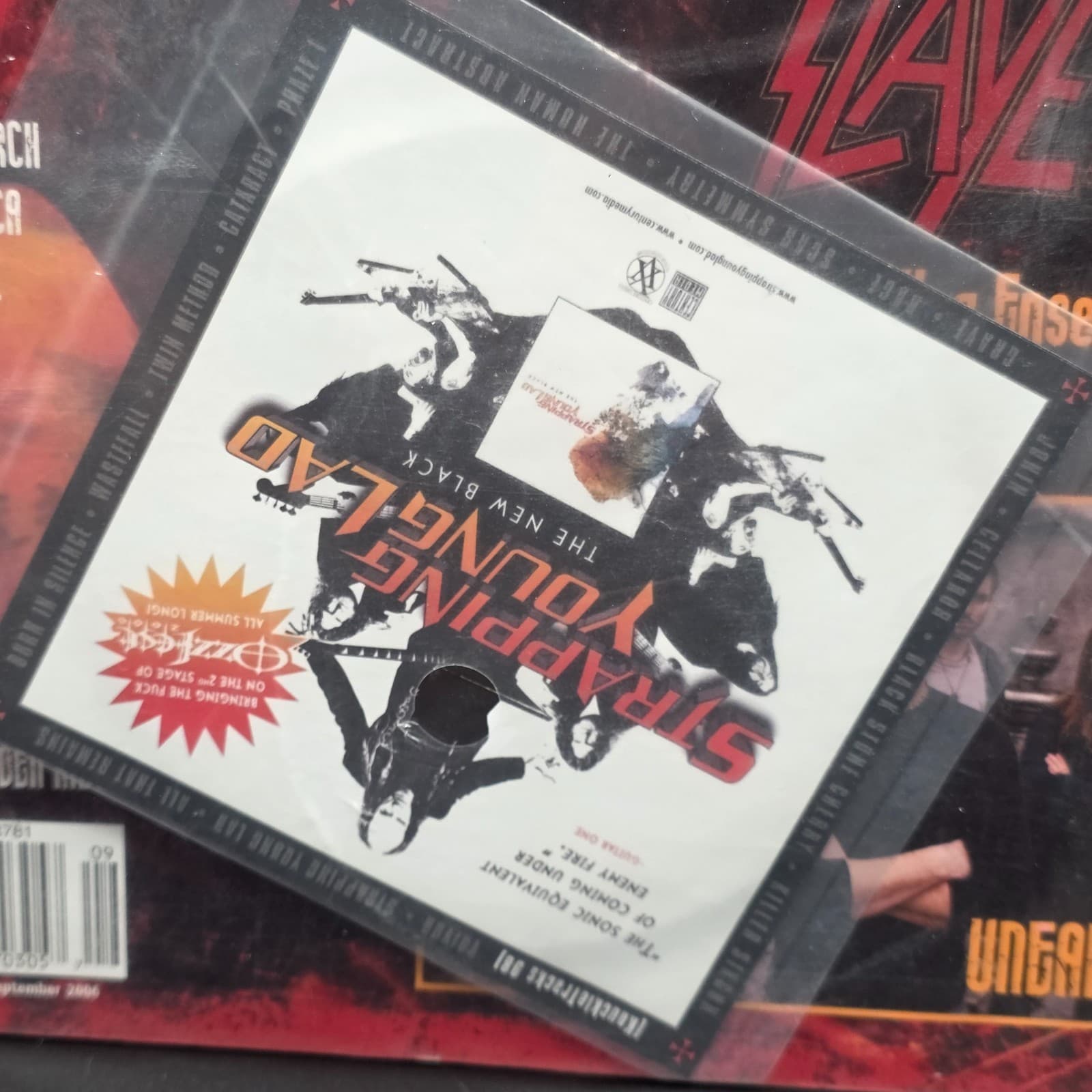 BW & BK Magazine #98 Brave Words & Bloody Knuckles w/CD SLAYER UNEARTH KITTIE - Thumbnail 3