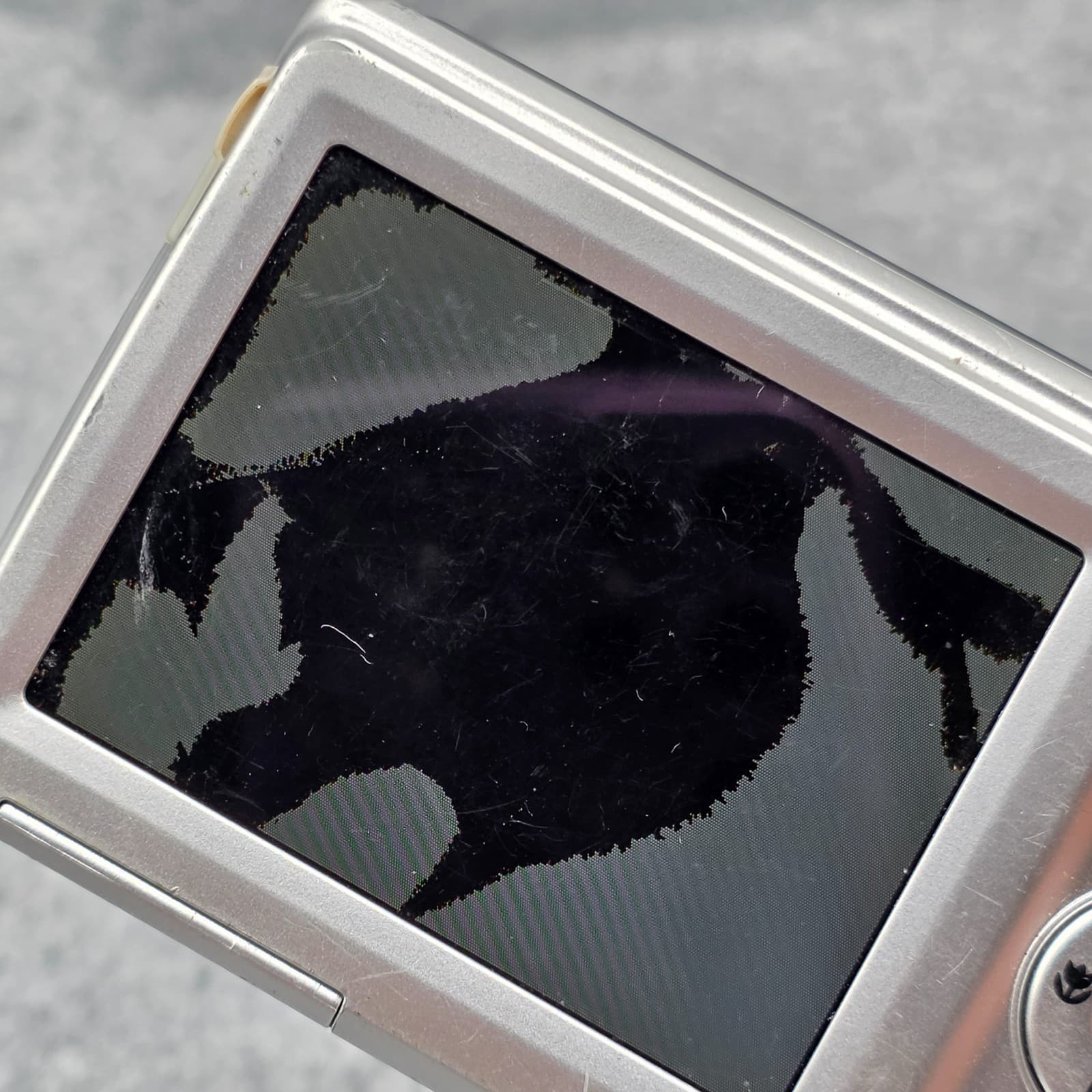 FOR PARTS OR REPAIR Polaroid i1036 10.0 Mega Pixel 3x Zoom SILVER Digital Camera - Thumbnail 10