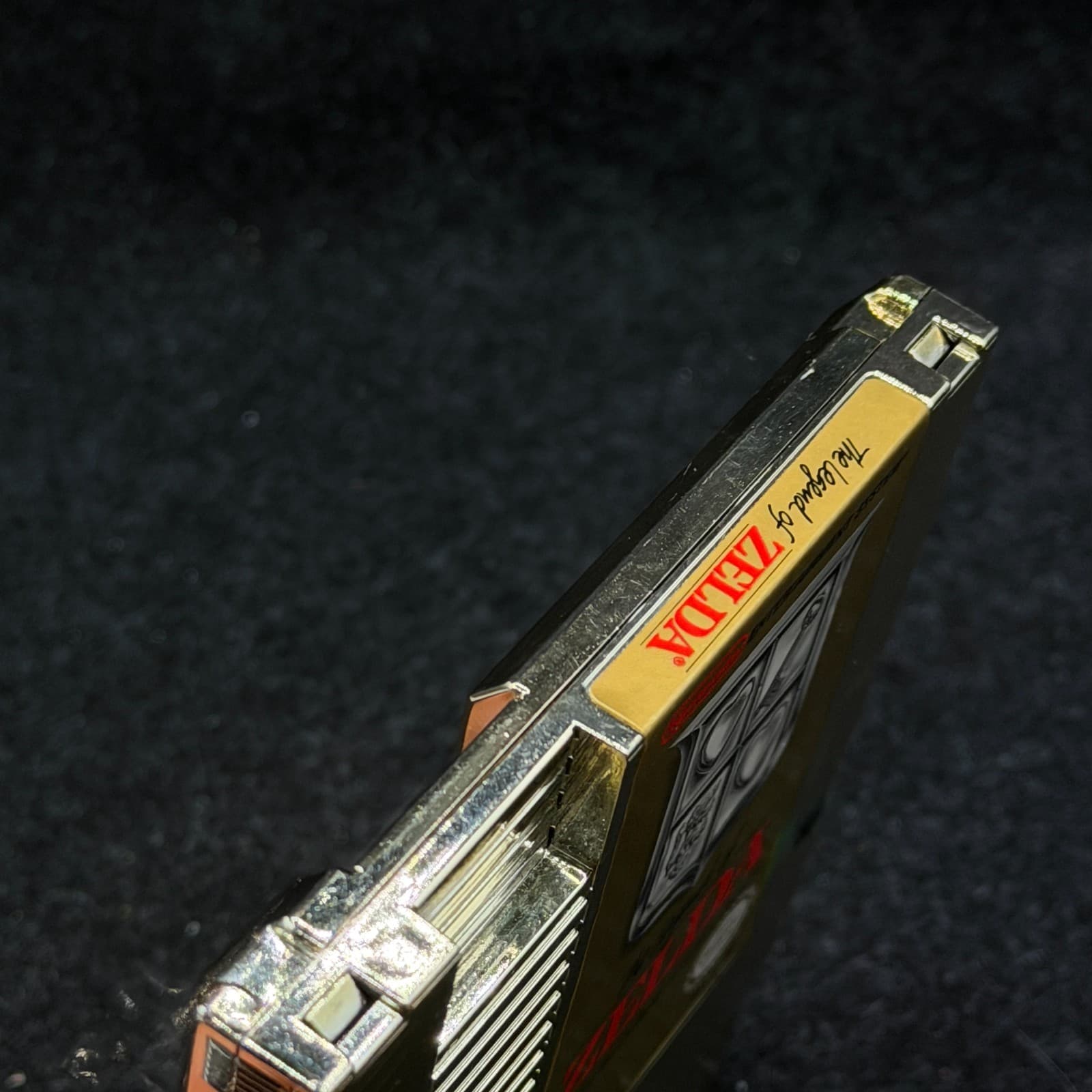 Nintendo The Legend of Zelda Gold Cartridge Battery Save NES 1985 - Thumbnail 3