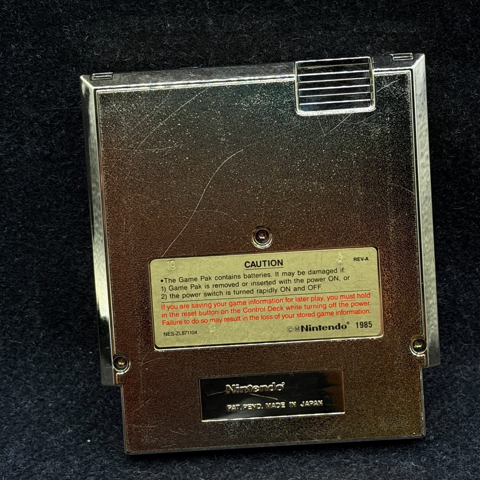 Nintendo The Legend of Zelda Gold Cartridge Battery Save NES 1985 - Thumbnail 4