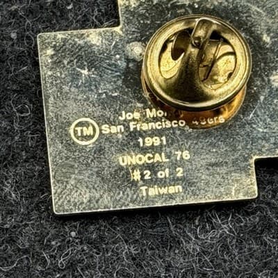 49ers Pins RARE VTG San Francisco 49ers Pin 1991 Joe Montana Record Football Pin - Thumbnail 3