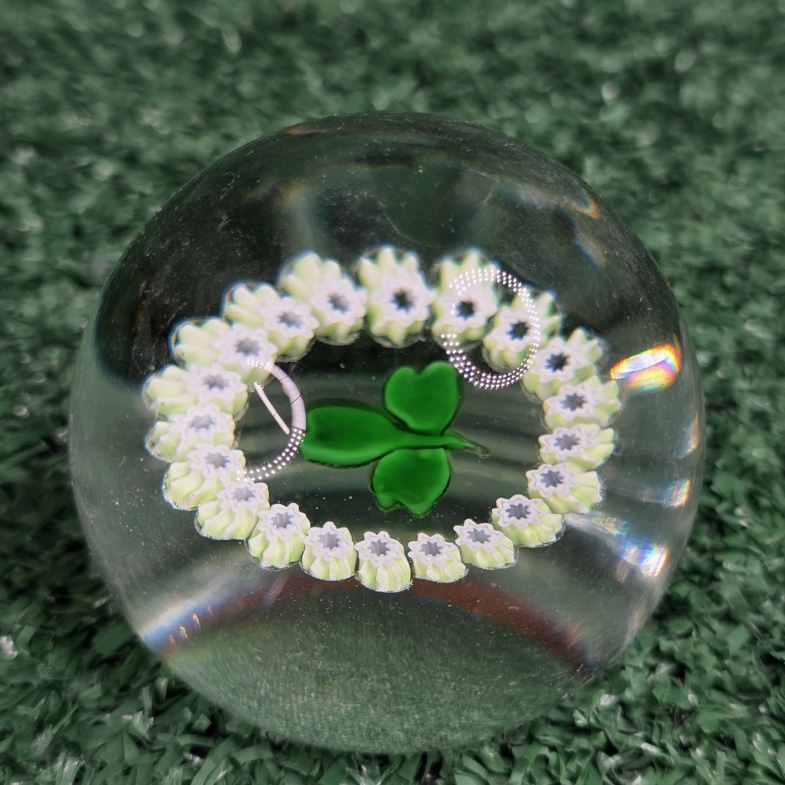 Vintage CAITHNESS Shamrock / Clover Art Glass Paperweight Signed 2" - Thumbnail 5