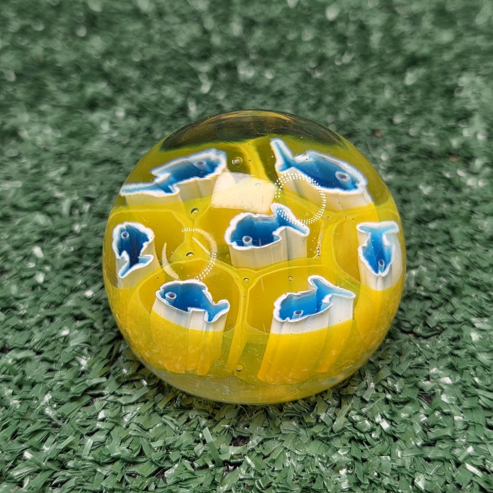 Vintage Murano Yellow Blue House Of Goebel Fish Paperweight 1.5" Tall RARE - Thumbnail 4