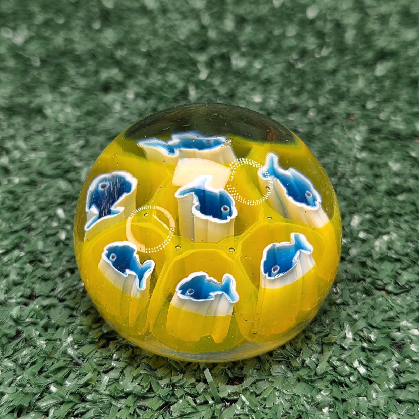 Vintage Murano Yellow Blue House Of Goebel Fish Paperweight 1.5" Tall RARE - Thumbnail 3