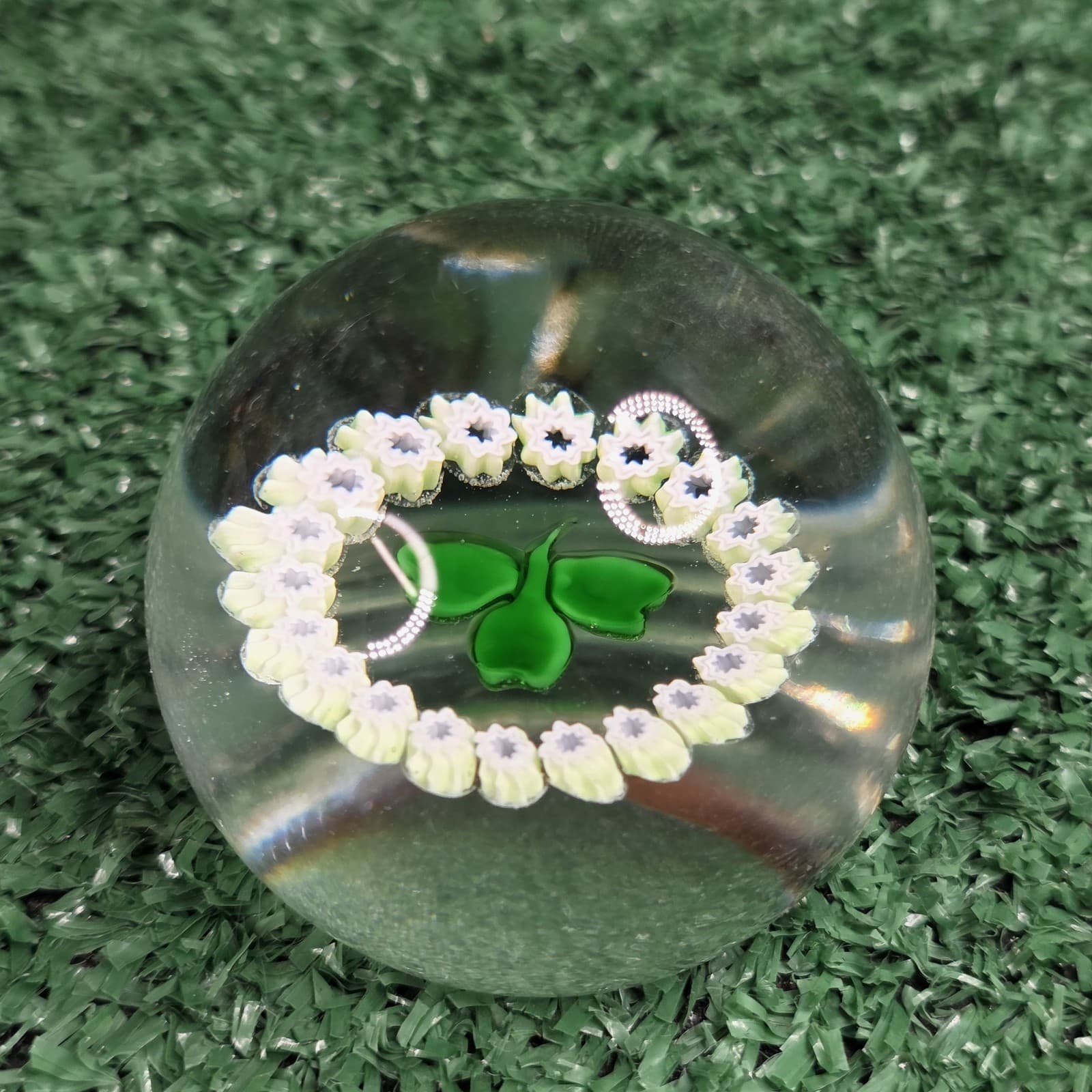 Vintage CAITHNESS Shamrock / Clover Art Glass Paperweight Signed 2" - Thumbnail 4