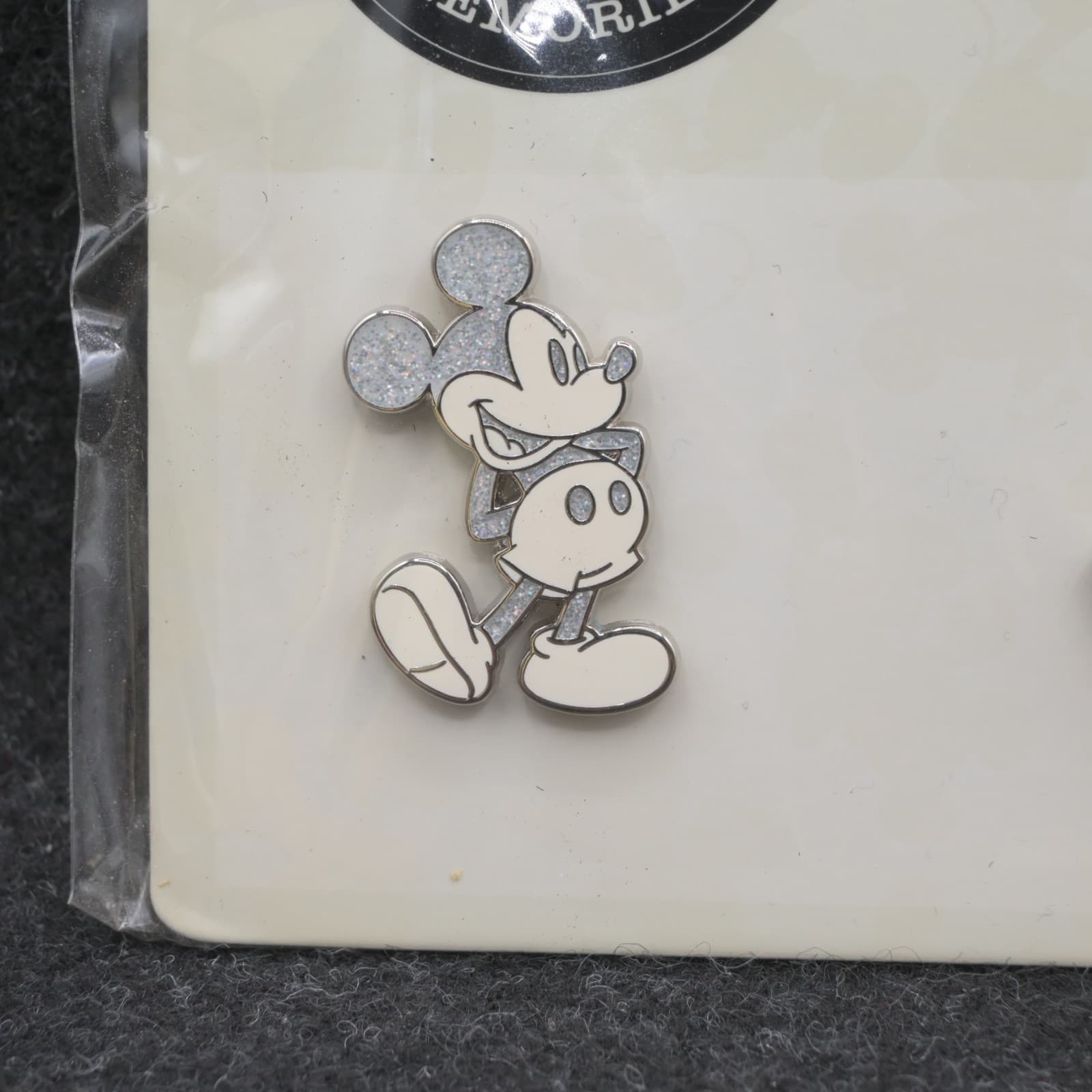 Disney Store Mickey Mouse Memories Pin Set 12 / 12 December 12 of 12 NEW NIP - Thumbnail 5