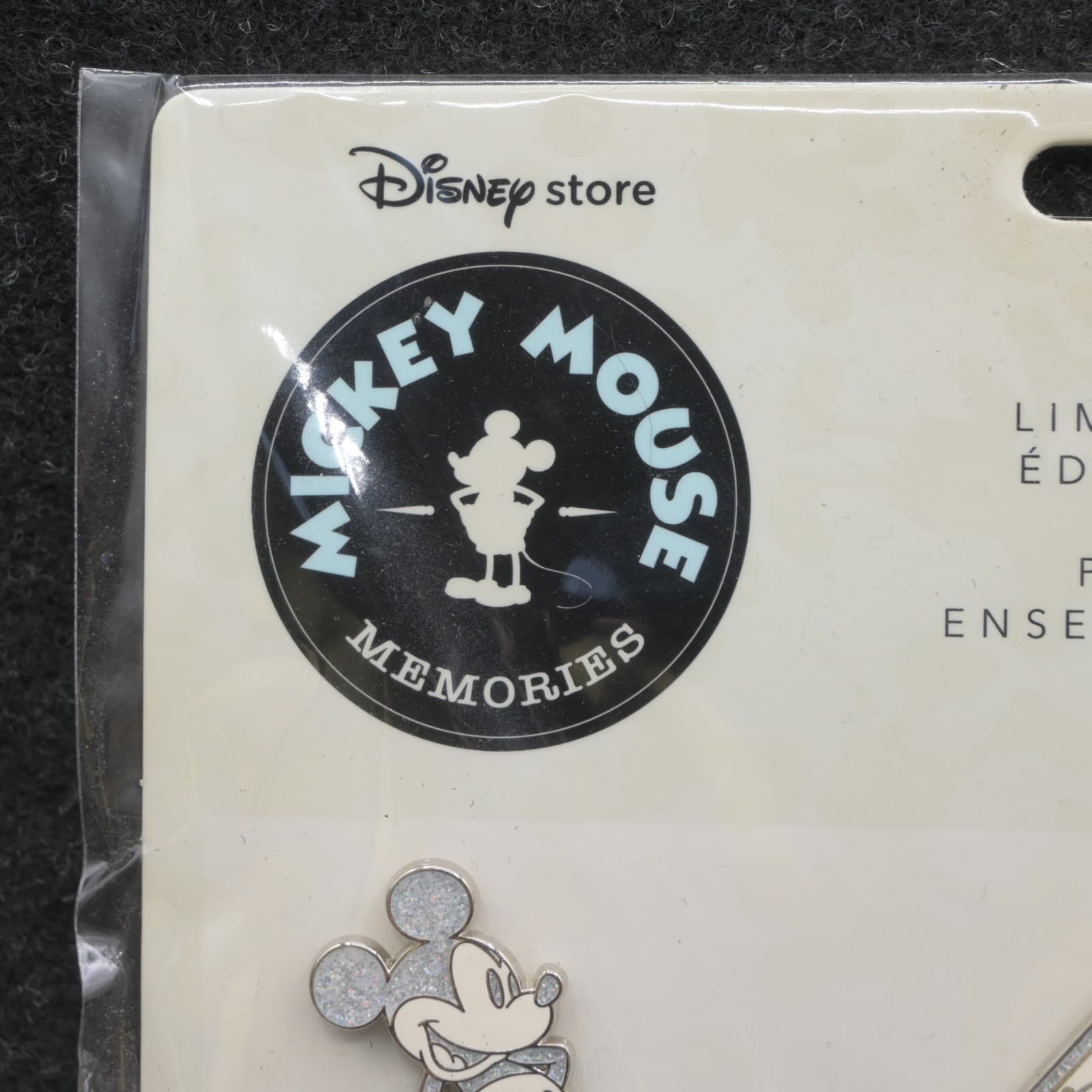 Disney Store Mickey Mouse Memories Pin Set 12 / 12 December 12 of 12 NEW NIP - Thumbnail 4
