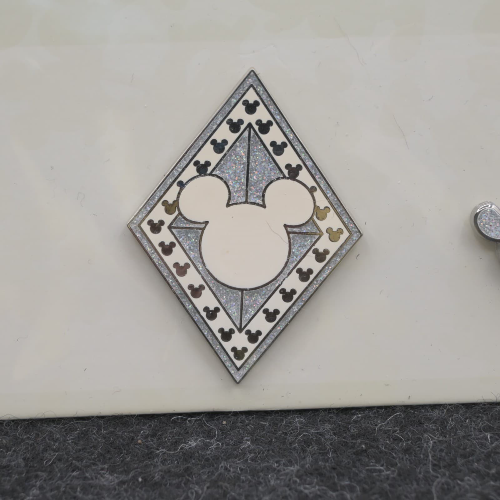 Disney Store Mickey Mouse Memories Pin Set 12 / 12 December 12 of 12 NEW NIP - Thumbnail 6