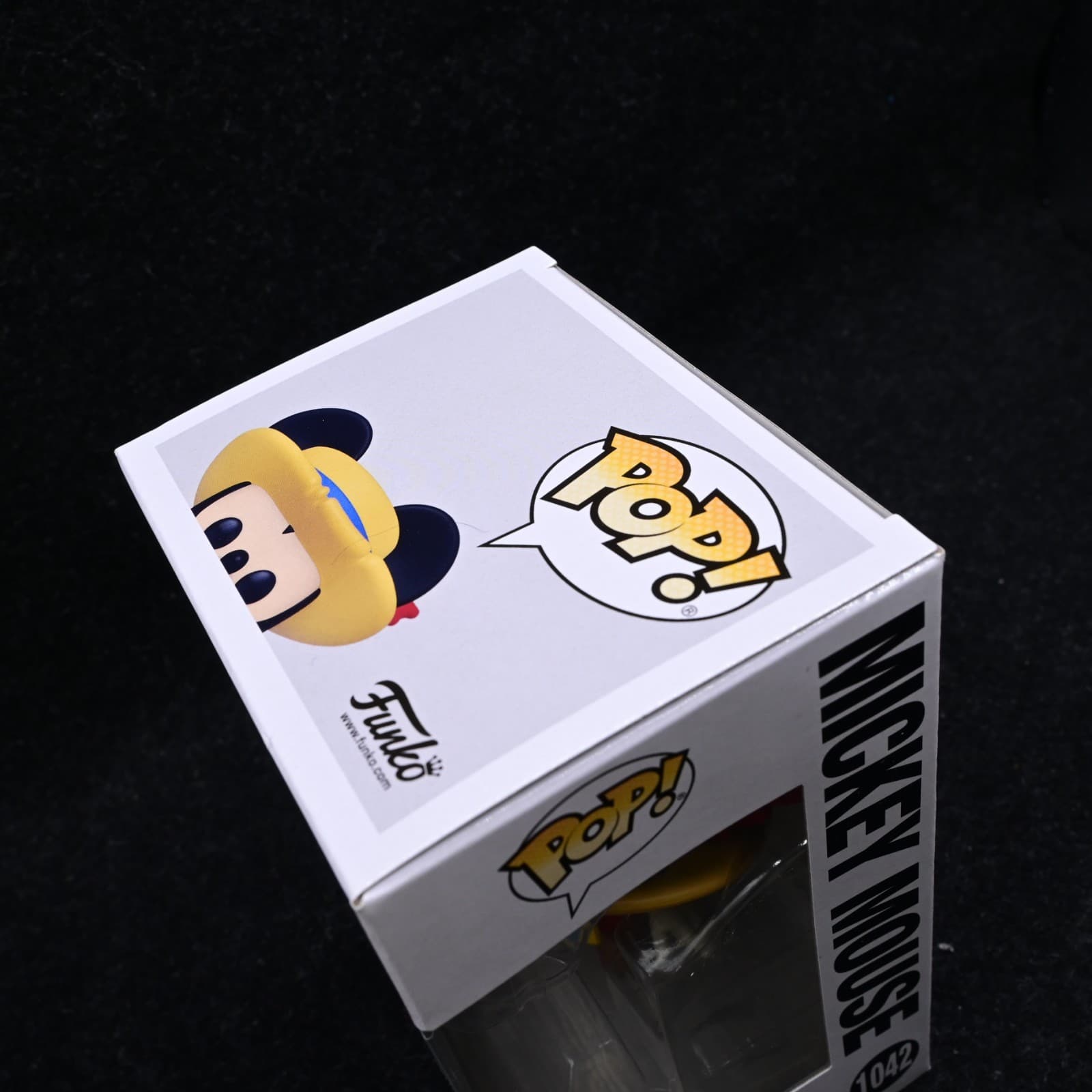 Funko Pop! Animation - Mickey Mouse Musketeer 1042 - Official Funkon Sticker - Thumbnail 10