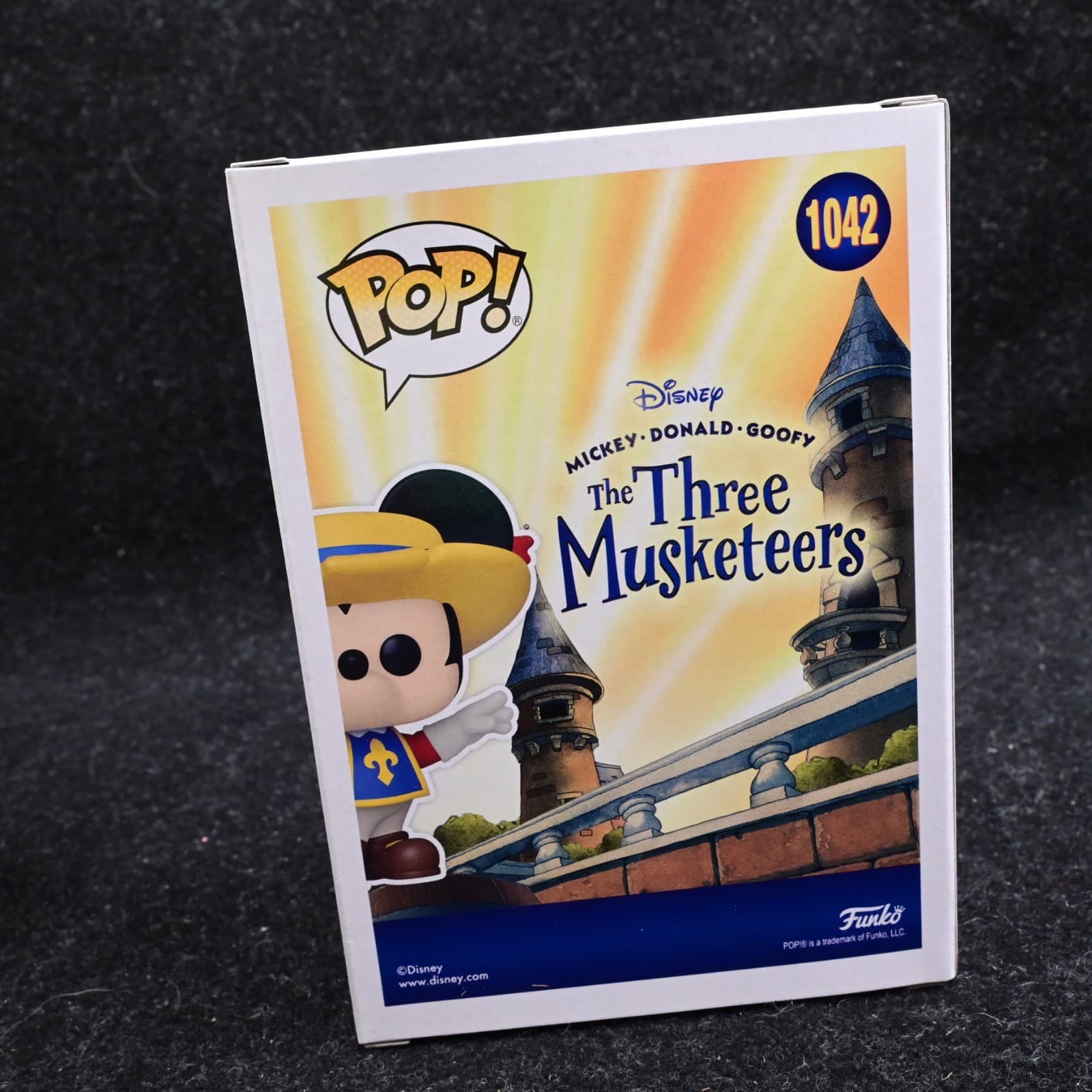 Funko Pop! Animation - Mickey Mouse Musketeer 1042 - Official Funkon Sticker - Thumbnail 8