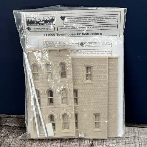 DPM Townhouse #2 Kit HO DPMWOO11000 by Woodland Scenics - Thumbnail 5