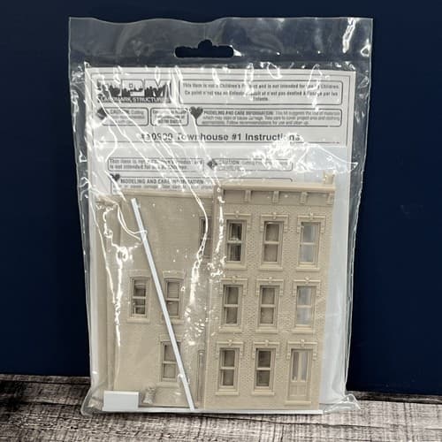 Woodland Scenics ~ New 2024 ~ Townhouse #1 - HO Scale DPM Kit ~ 10900 - Thumbnail 4