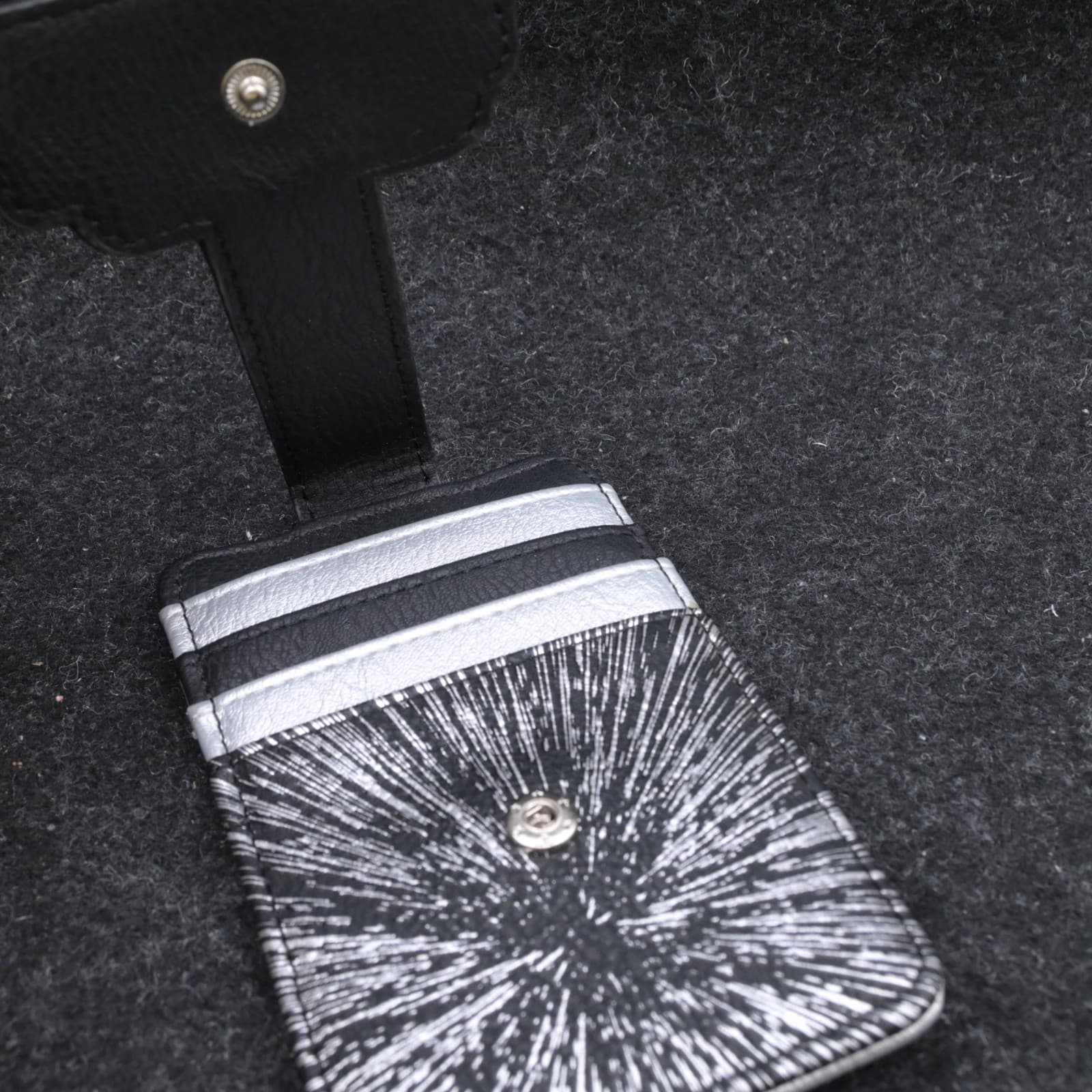 Stars Wars Credit Card ID Holder Disney Parks Wallet. 4 slots + ID Slot - Thumbnail 6