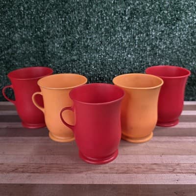 Vintage Kool-Aid Bundle: 5 Plastic Cups & 1 Yellow Happy Face Splenda Spoon Used - Thumbnail 5