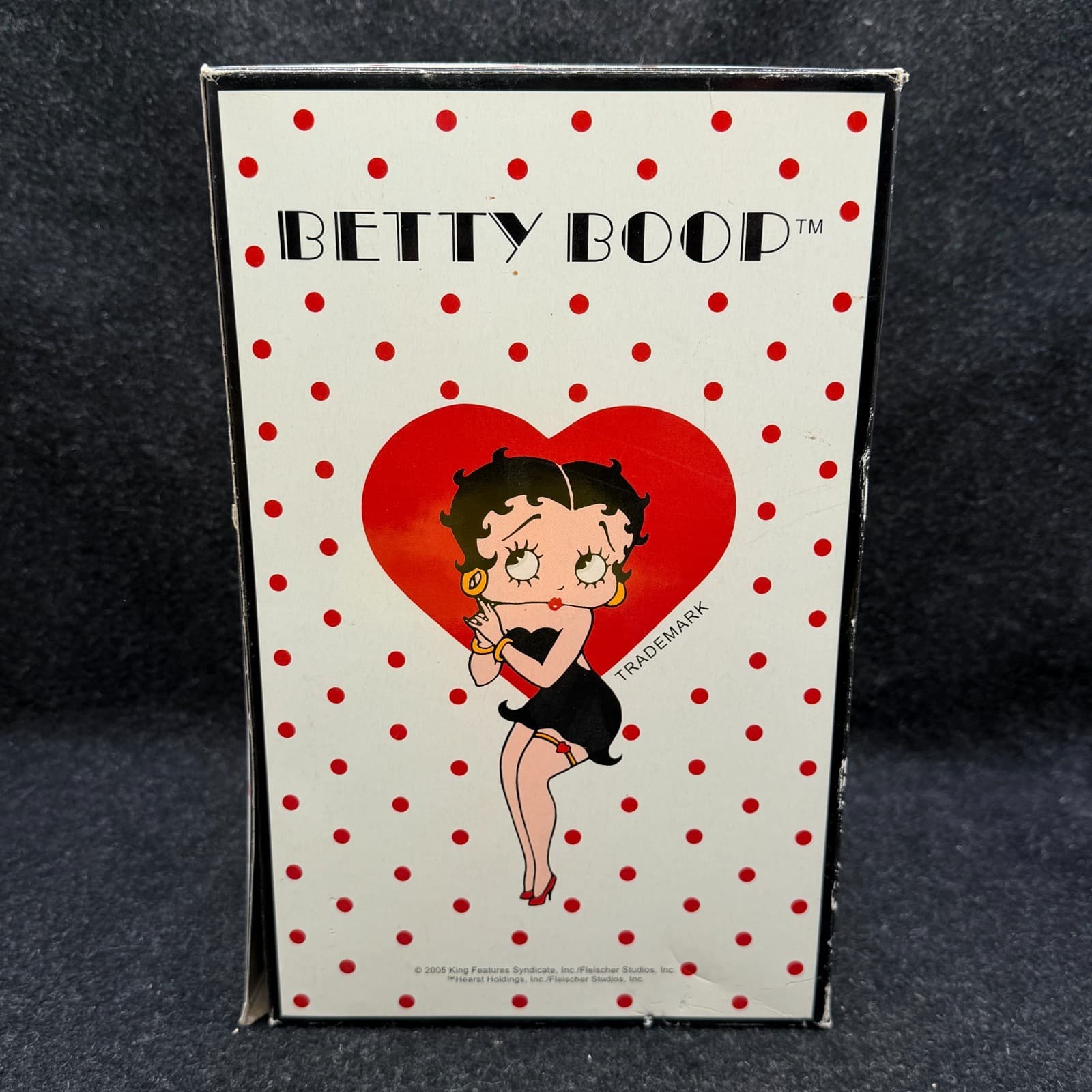 Betty Boop Waitress Car Hop Figurine 9.5in, Shorts, Roller Skates Boop Cola 6780 - Thumbnail 2