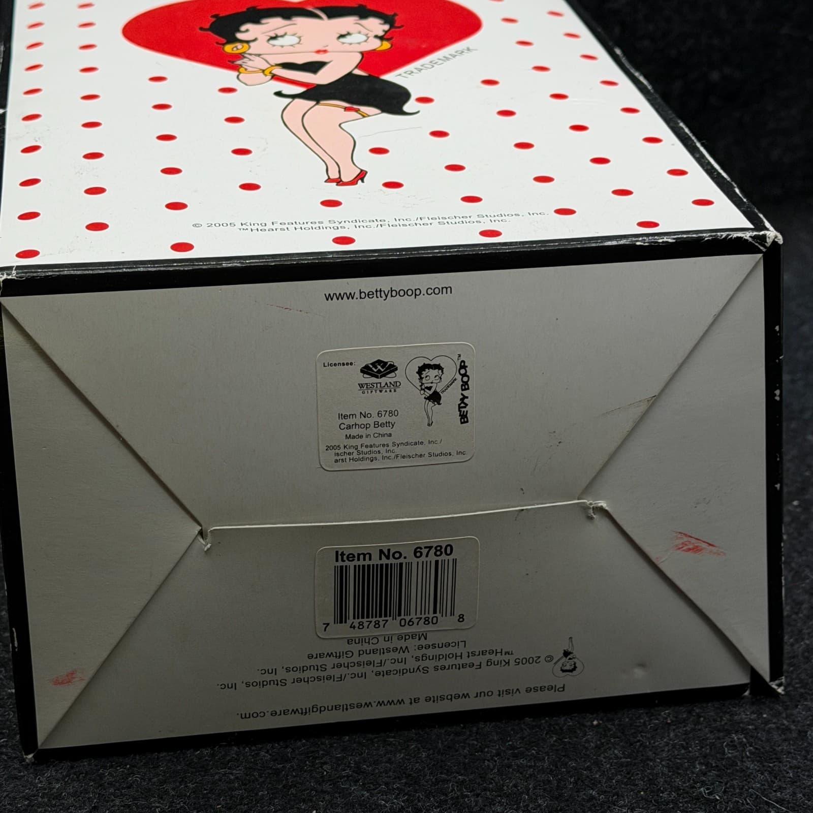 Betty Boop Waitress Car Hop Figurine 9.5in, Shorts, Roller Skates Boop Cola 6780 - Thumbnail 5