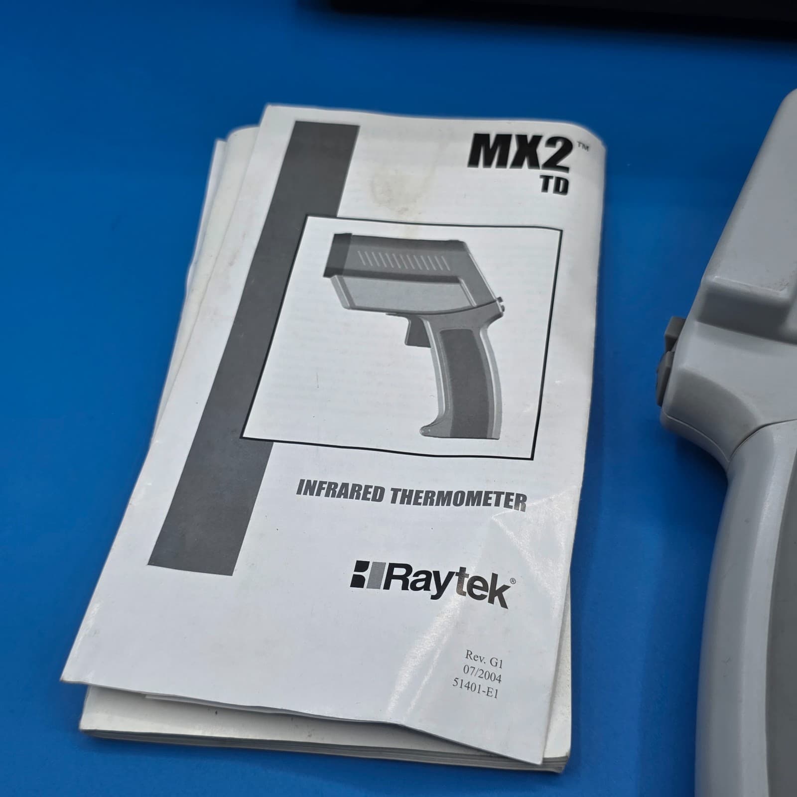 Raytek Raynger MX Infrared Thermometer w/ Case Model: 4KM98 Tested & Working - Thumbnail 2