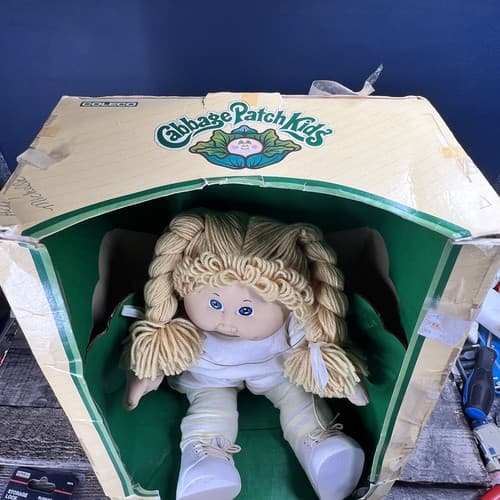 Vintage 1983 Cabbage Patch Kids Girl Doll No certificate 3900 - Thumbnail 9