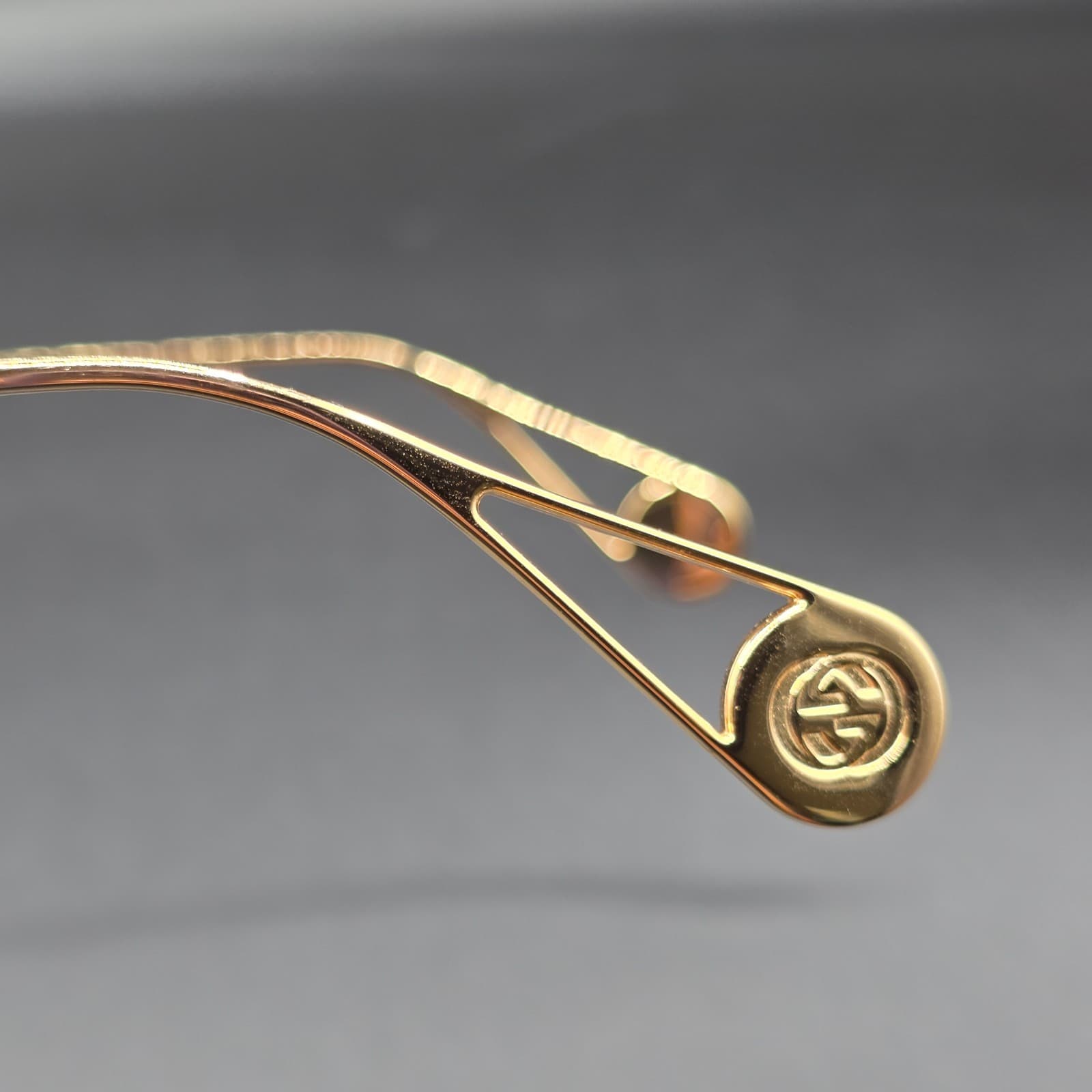FOR PARTS OR REPAIR GUCCI GG0439O 006 GOLD AUTHENTIC FRAMES EYEGLASSES - Thumbnail 5