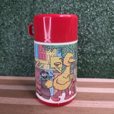 Vintage Sesame Street Red Aladdin Plastic Aladdin Lunchbox And Thermos - Thumbnail 2